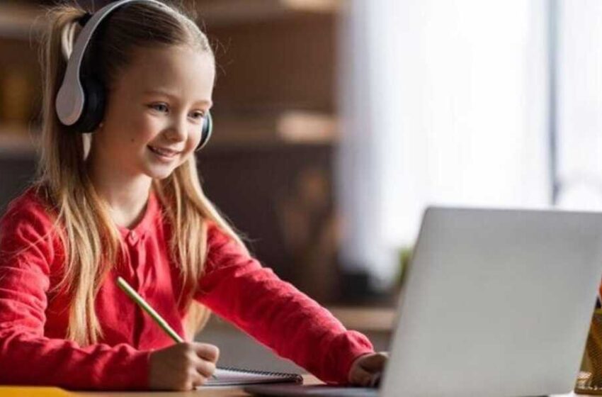 تعلم اللغة الإنجليزية بالإستماع
