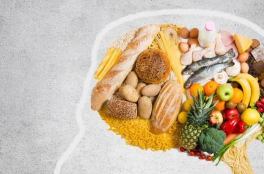  نصائح غذائية لتعزيز التركيز والطاقة خلال الدراسة والعمل